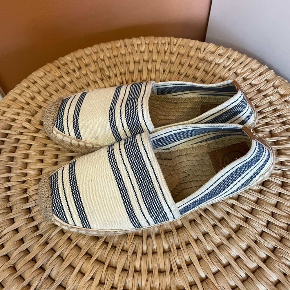 Tori Burch Awning Espadrilles in Blue/White Canvas Women’s Size 5.5 - Picture 3 of 10